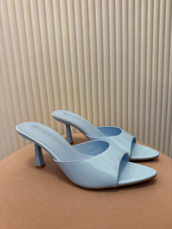 Mules Celeste