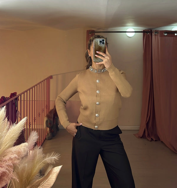 Maglia con bottoni gioiello
