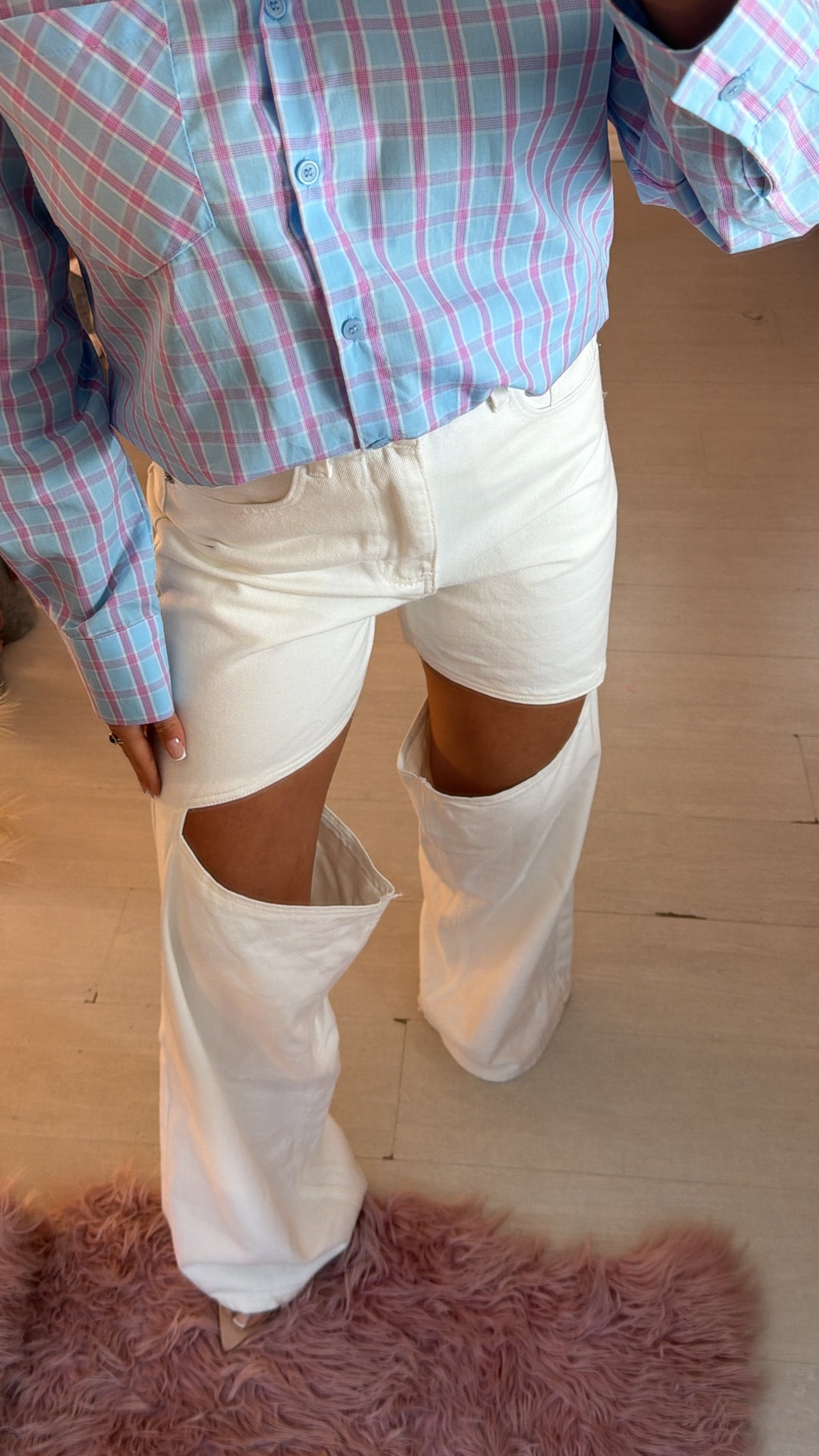 Jeans bianco con spacchi
