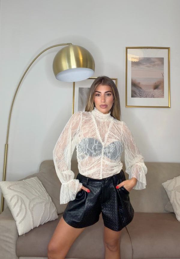 Blusa in pizzo