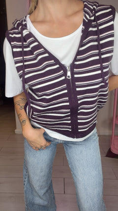 Gilet in maglia con t-shirt