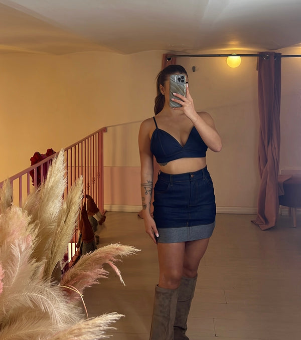 Minigonna denim scuro con risvolto