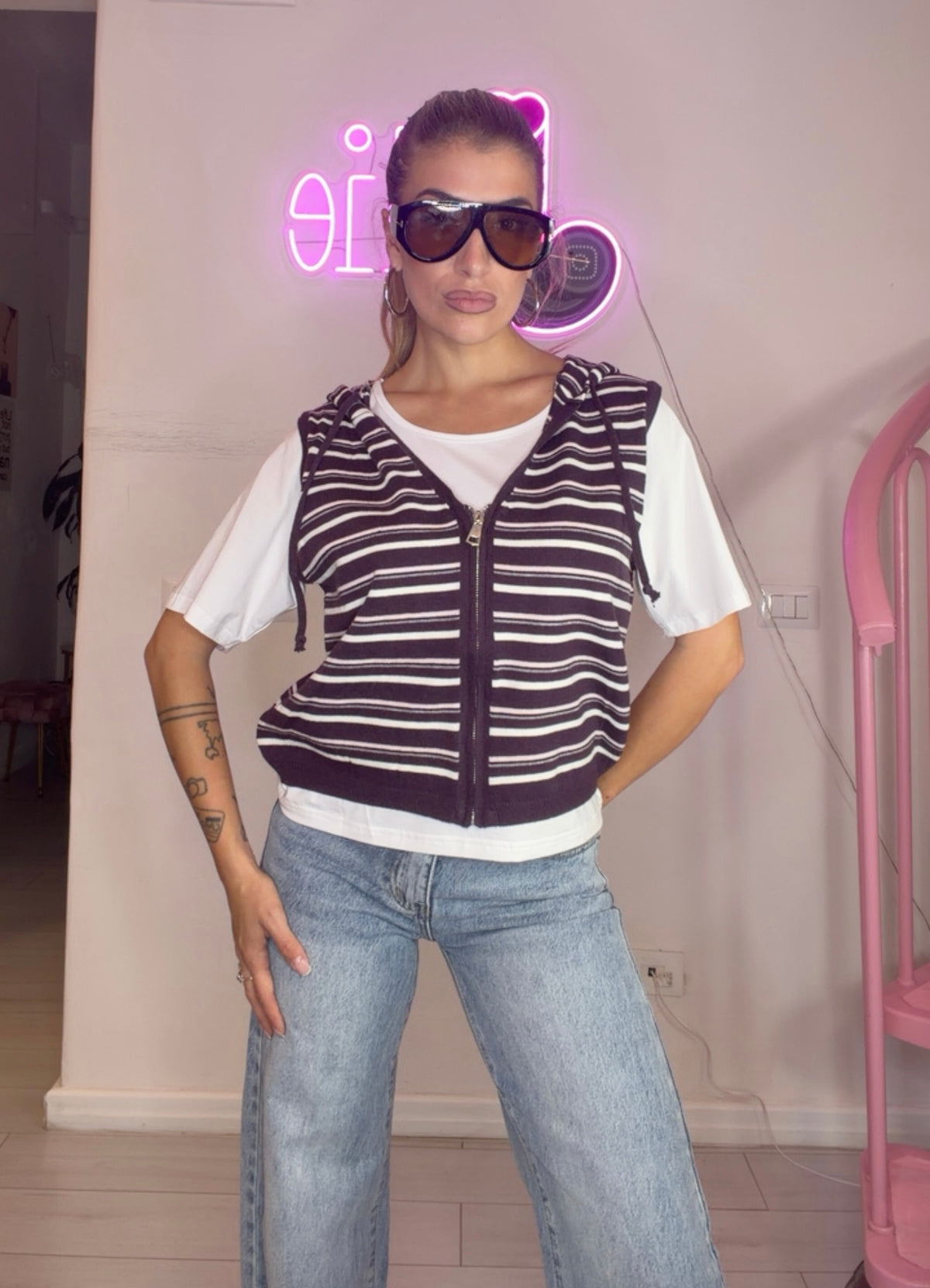 Gilet in maglia con t-shirt
