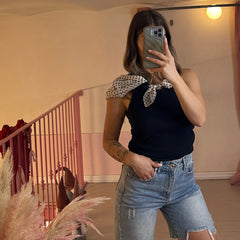 Top con dettaglio foulard
