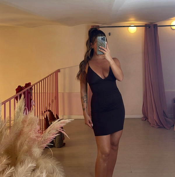 Mini tubino con scollo a V