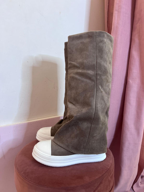 Stivale platform con risvolto