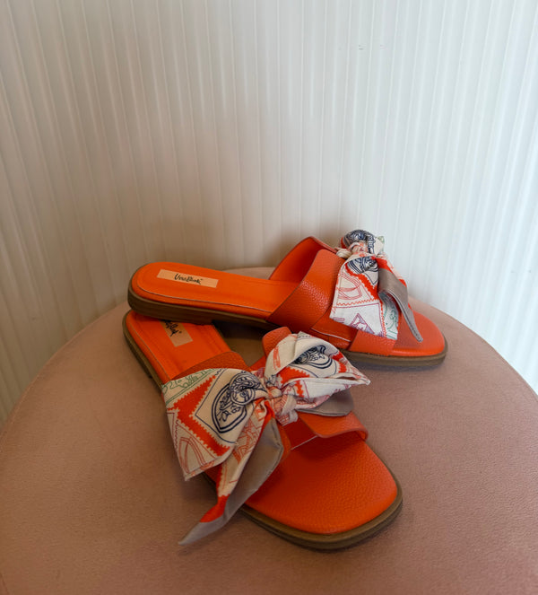 Sandalo arancio H con foulard