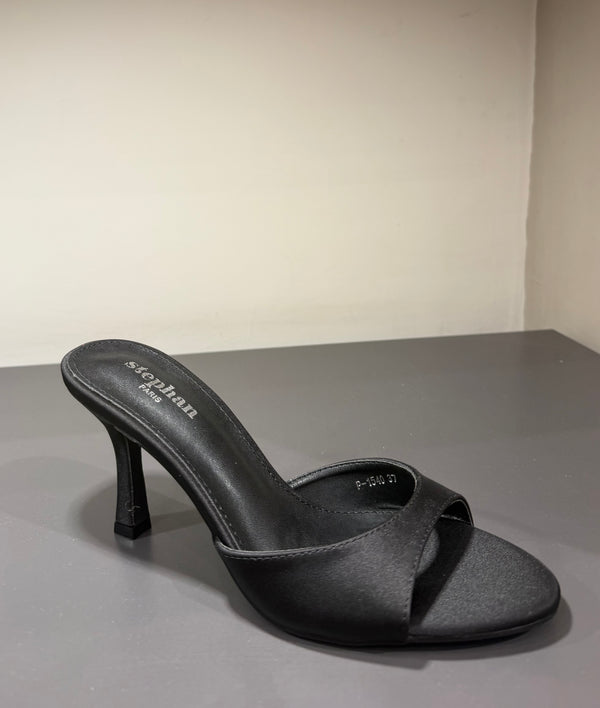 Mules nero in Raso