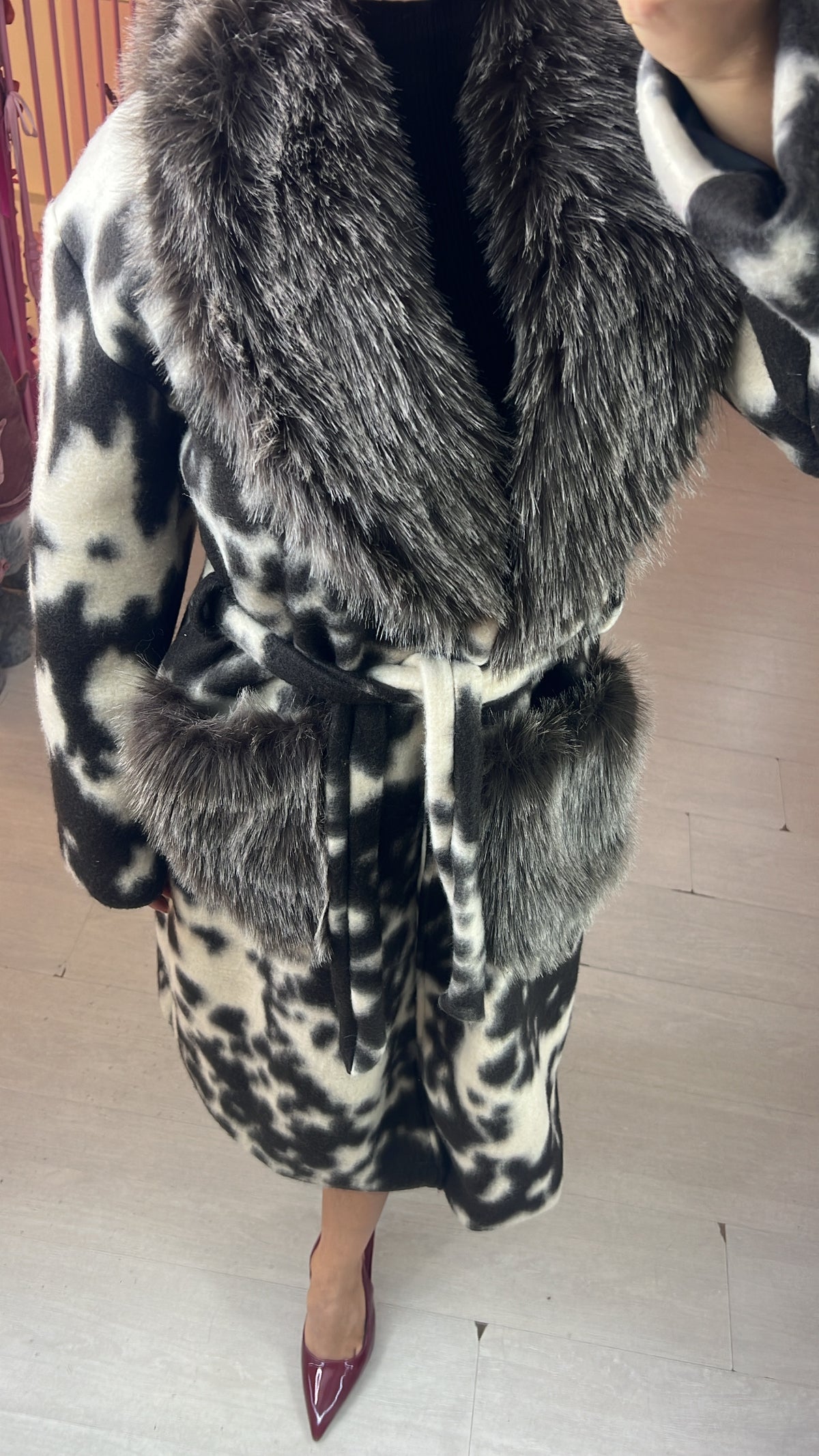 Cappotto cow con pelliccia