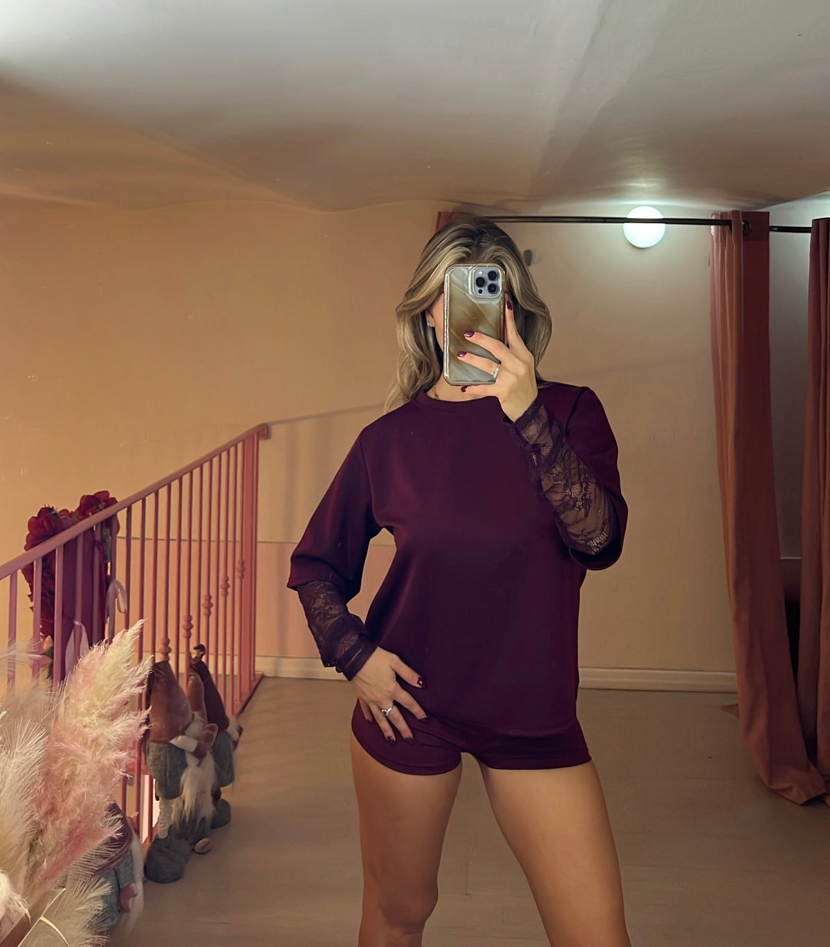 T-shirt con maniche in pizzo
